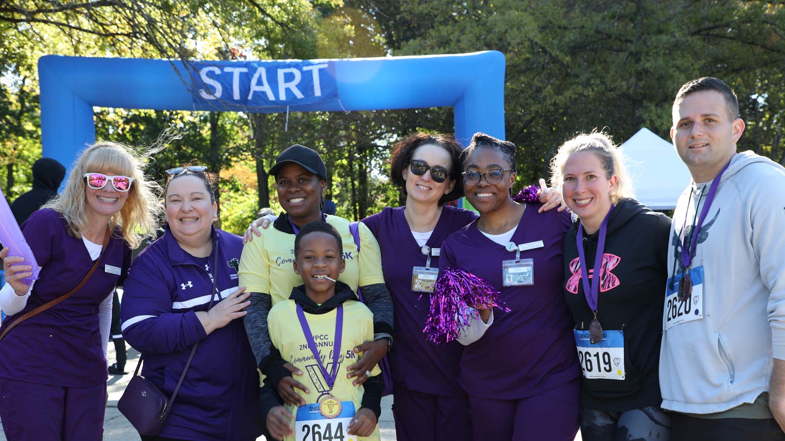 Alumni and nursing students at a 5K event